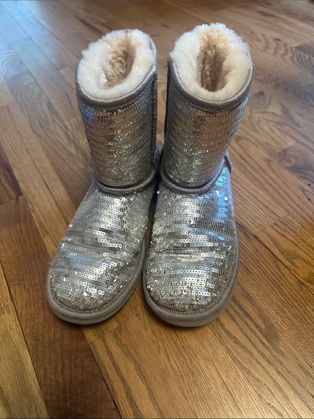 UGGS Silver Sequin Shearling Lined Boots Girls 5